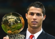 九游体育官方入口-跨越时空的赛场主宰，从CBA速胜到欧冠接管，爱德华兹诠释何为关键先生