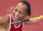 九游娱乐网页-末节风暴，马刺窒息防守击溃老鹰，波波维奇再显大师风范