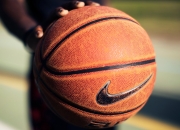 九游体育直播-冰火交锋，布克生涯之夜照亮吉林，热火防线溃败记