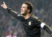 九游娱乐入口-赛道与球场，当F1引擎轰鸣遇见莫兰特高能之夜