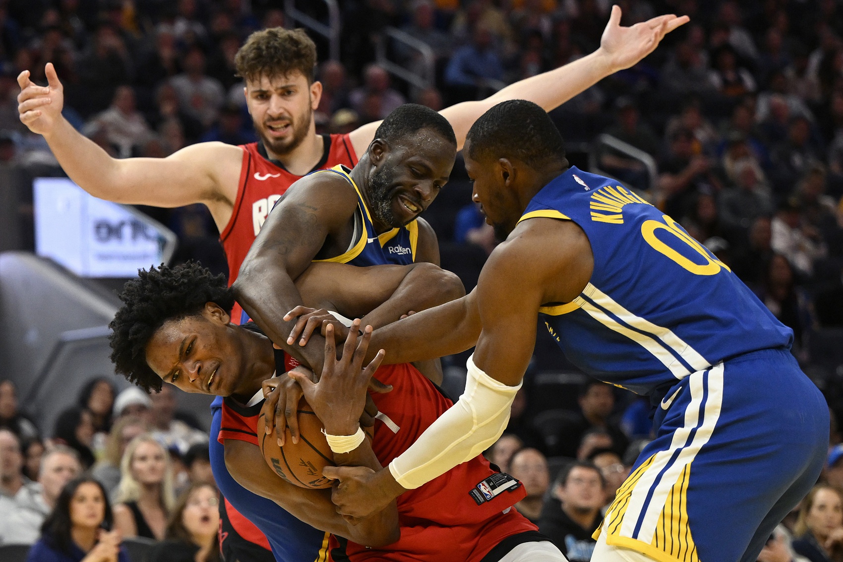 关于体育电竞热播,年轻人疯狂追逐的信息 关于体育电竞热播,年轻人疯狂追逐的信息