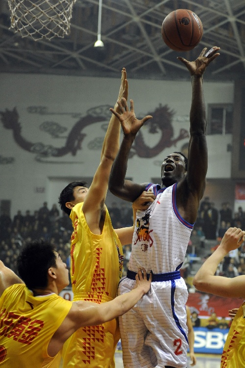 江苏队主场奏凯,收获全新比赛高潮 江苏队主场奏凯,收获全新比赛高潮