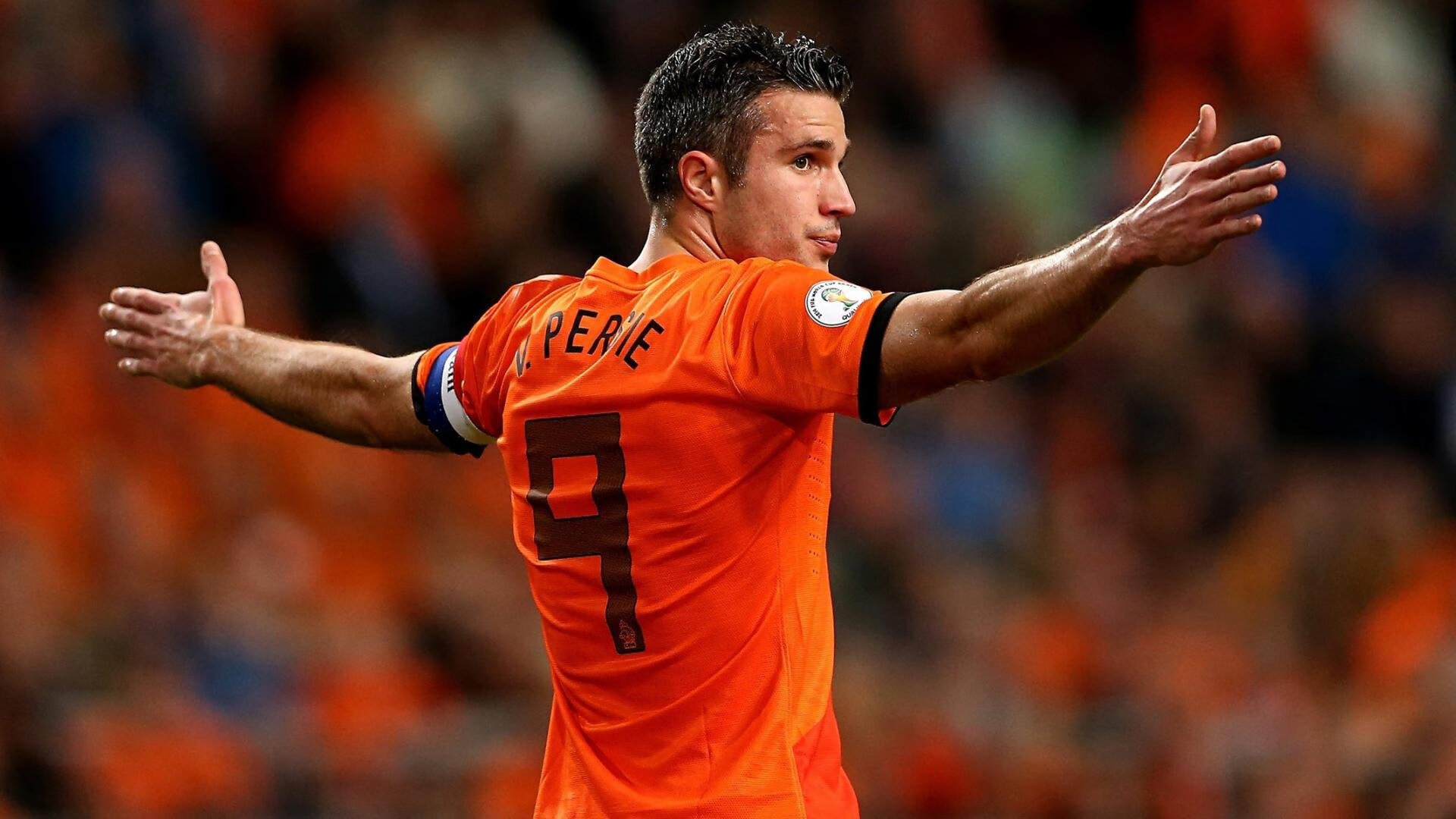 F1新赛季揭幕战之夜，武切维奇关键制胜，赛车与篮球的跨界共鸣