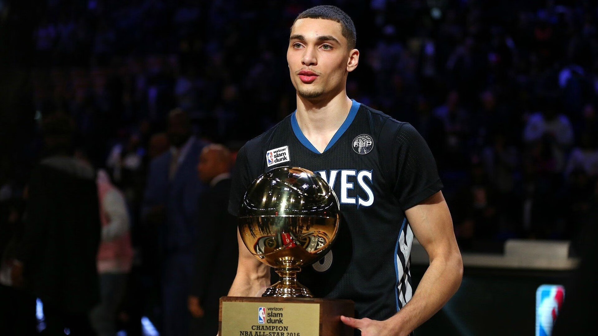 浓眉带动全队节奏，雄鹿节奏掌控辽宁队