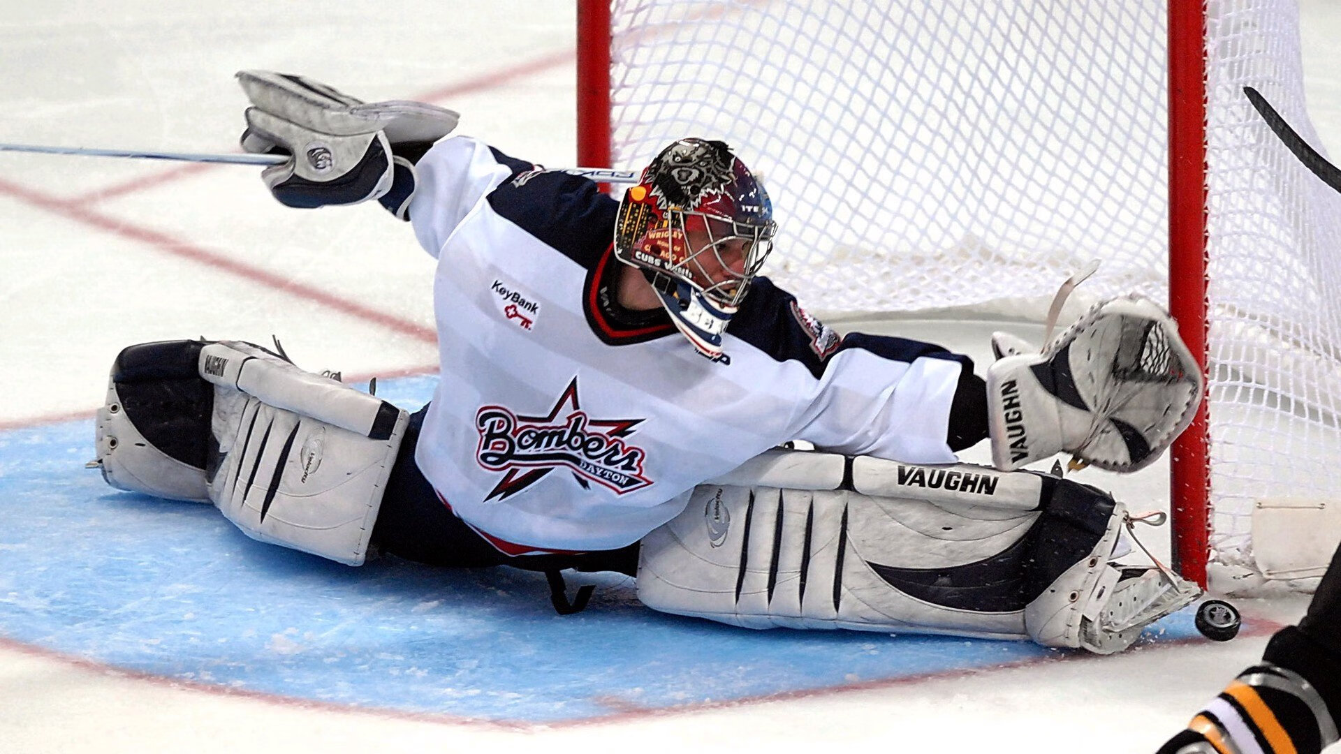 篮网淘汰赛惊险过关新疆队，霍勒迪末节爆发成关键先生