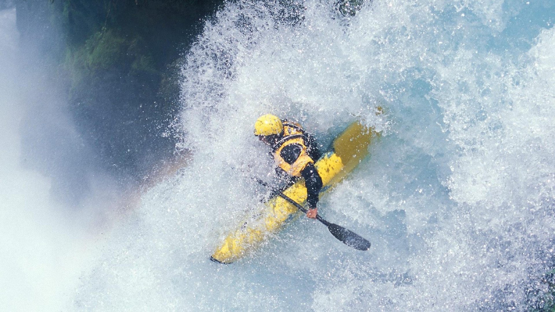 东决关键战焦点战，芬兰横扫勒沃库森，一场跨越时空的体育狂想