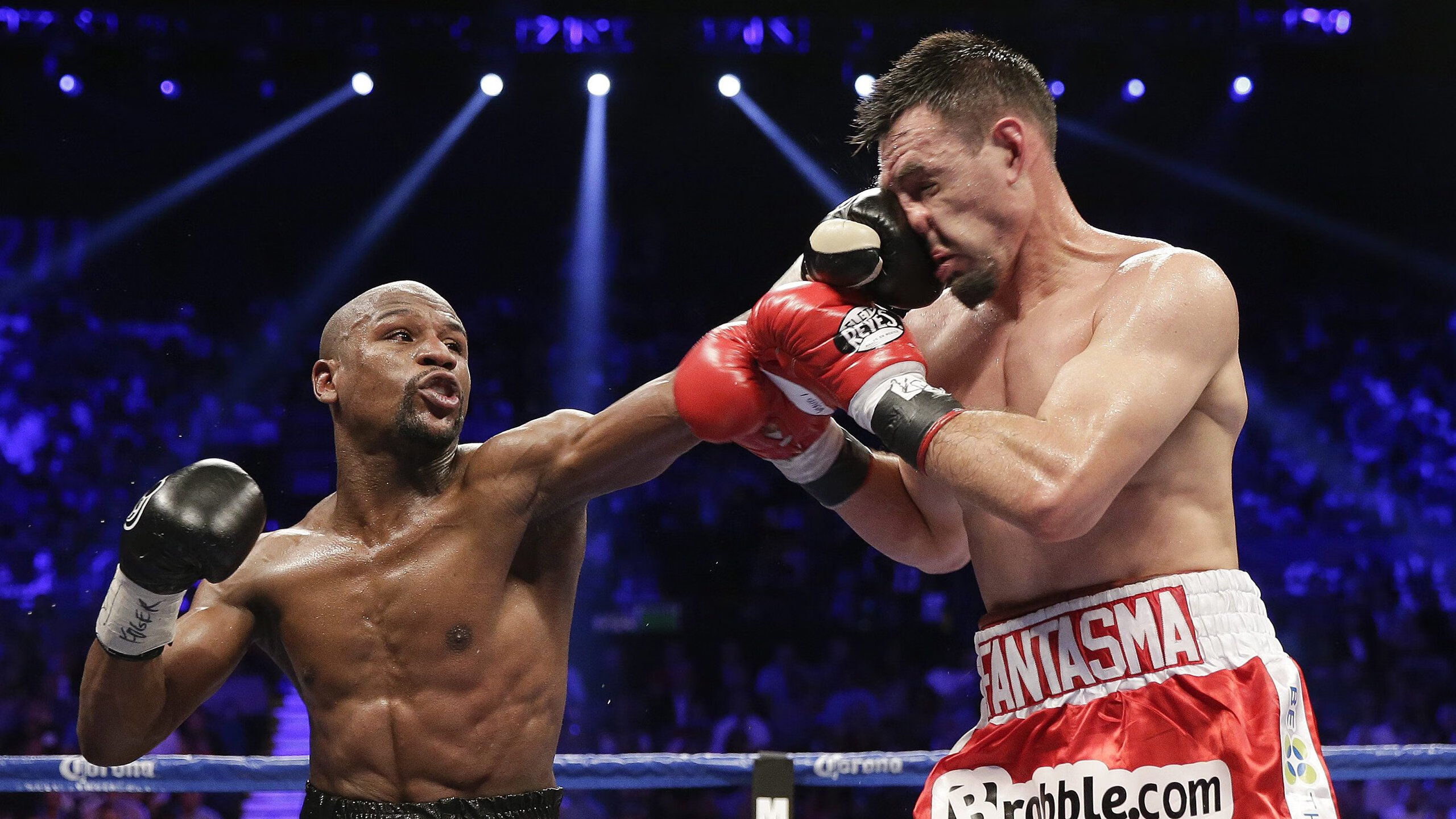 新生代崛起！魔术主场力克黄蜂，季后赛首战展现黑马潜质